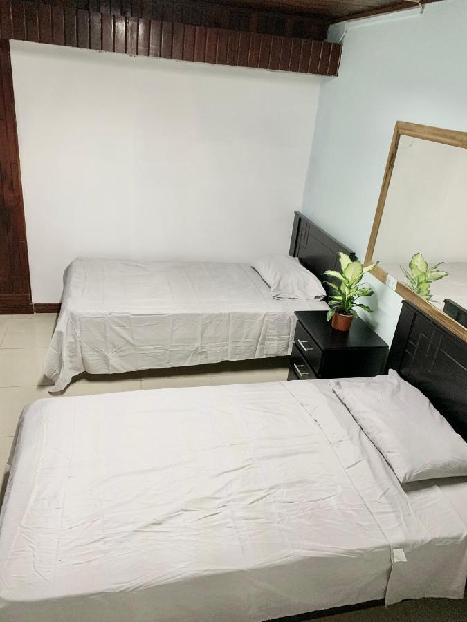 Global House Cr Hostel Backpackers Alajuela Habitacion Compartida 2 Camas Por Habitacion Εξωτερικό φωτογραφία